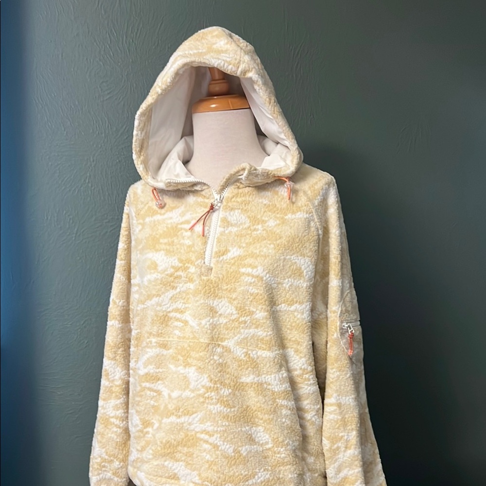 Outdoor Voices Cozy Mega Fleece hoodie
